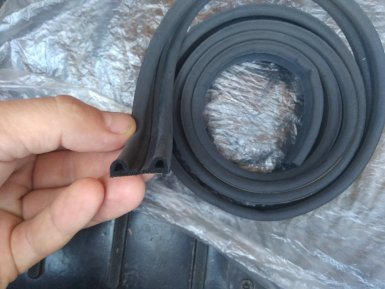 D-образный уплотнитель