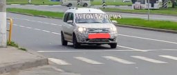 Первые живые фото Lada Largus FL
