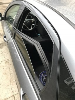 Как устранить дребезг боковых стекол на Lada Vesta