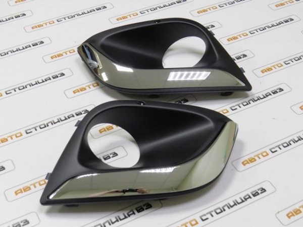 Облицовки переднего бампера под противотуманные фары Lada Kalina-2