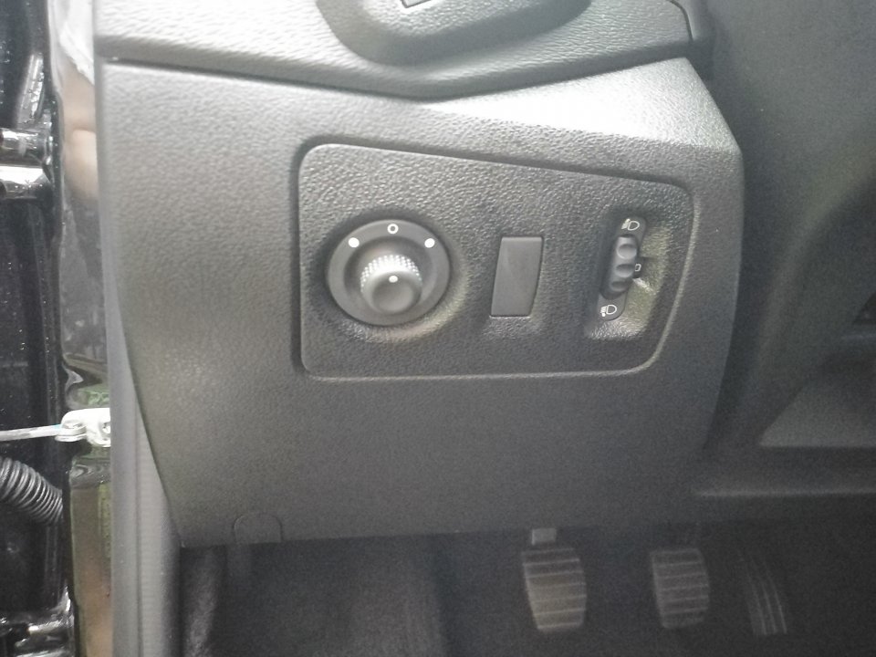 Как сделать подсветку переключателя регулировки зеркал?