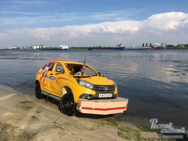 Из LADA XRAY сделали автомобиль-амфибию