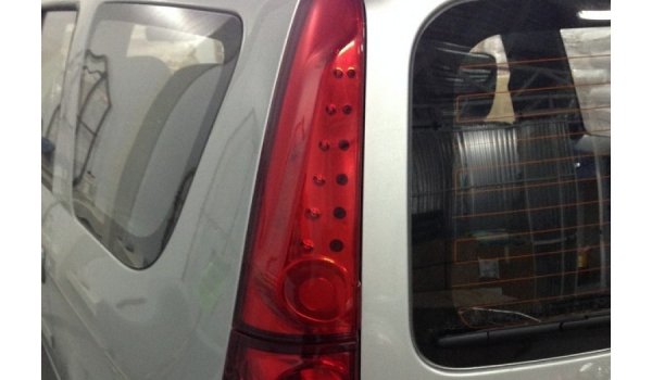 Задние дополнительные светодиодные фонари для Lada Largus нового образца