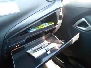 ограничитель полки бардачка гранта