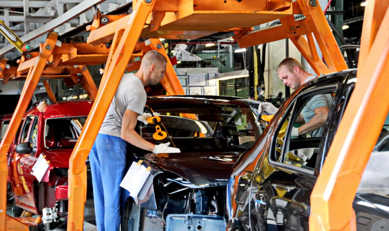 АВТОВАЗ потратил на увольнения полмиллиарда рублей