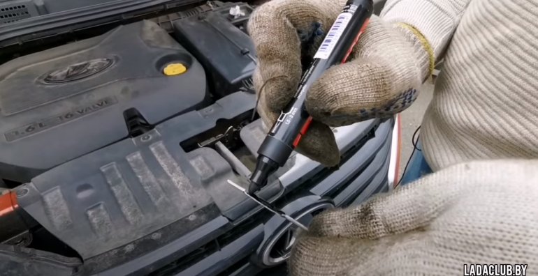 Если плохо читается уровень моторного масла на щупе (доработка)