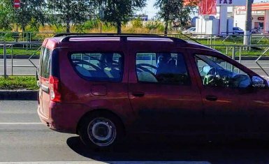 Первые живые фото Lada Largus FL