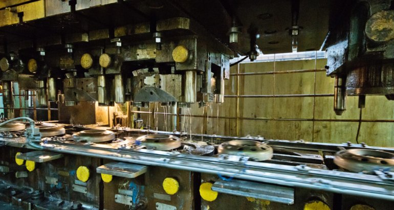 АВТОВАЗ рассказал про японский пресс, установленный на заводе