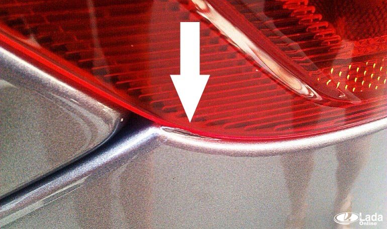 Задние фонари натирают ЛКП бампера Веста