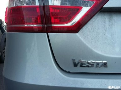 Крышка багажника натирает ЛКП бампера Веста
