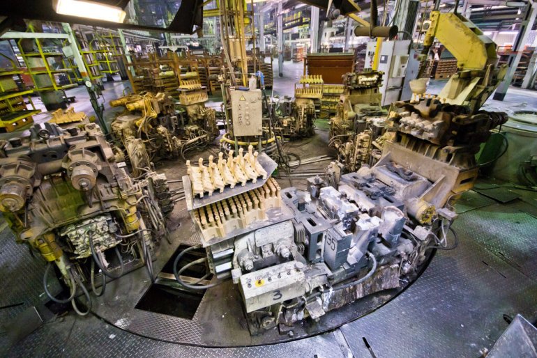 АВТОВАЗ показал пятипозиционную карусельную машину «Каруселька»