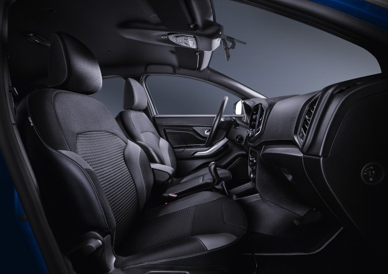 салон Lada XRAY Cross black