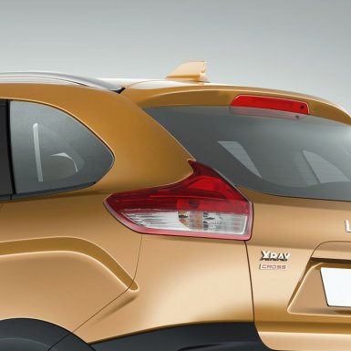 антенну в форме «акульего плавника»