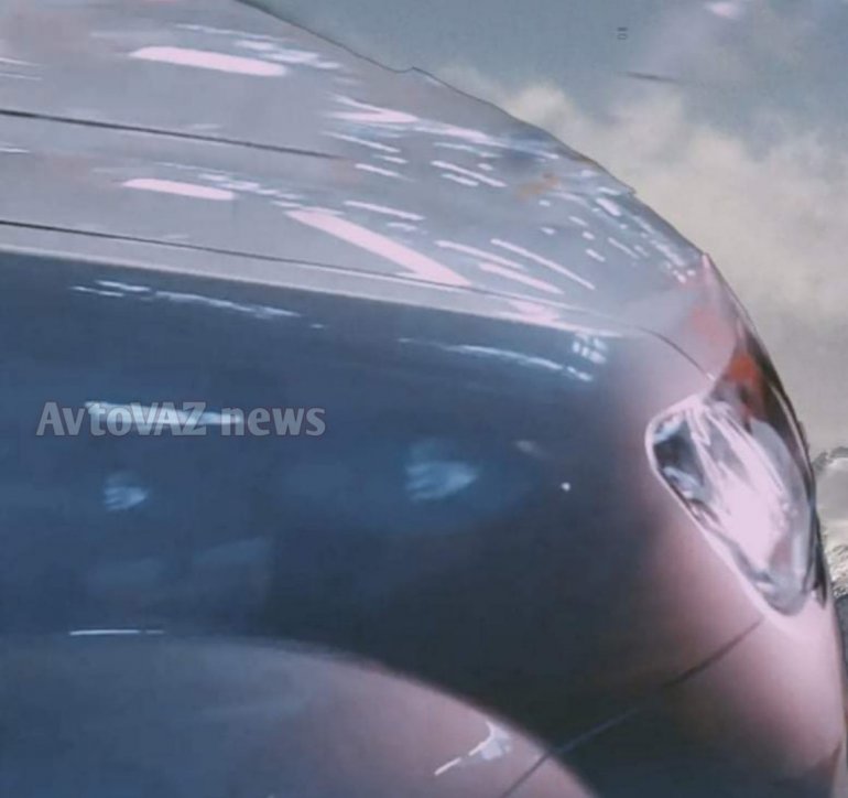 фрагменты интерьера и экстерьера автомобиля Largus FL