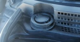 Доработка жабо около горловины бачка омывателя Lada Vesta, XRAY