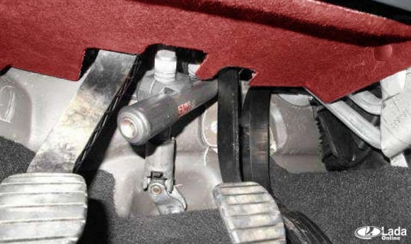 Накладка шумоизоляционная торпедо у ног водителя для Lada Largus