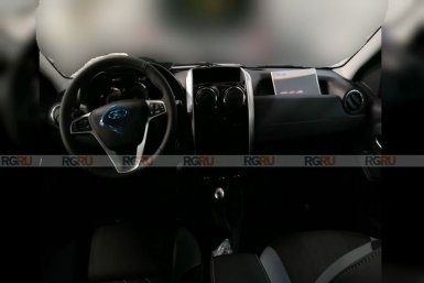 Первые живые фото Lada Largus FL