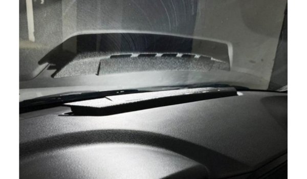 Дефлектор решетки обогрева лобового стекла Lada Vesta