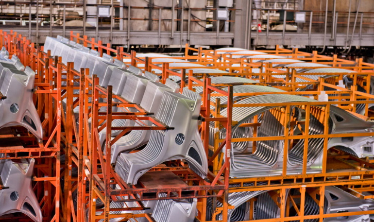 АВТОВАЗ рассказал про прессовое производство на заводе АВТОВАЗ рассказал про прессовое производство на заводе