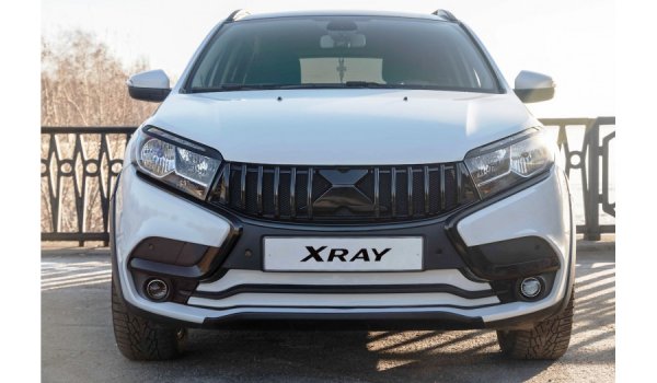 Решетка радиатора X-Style для Lada XRAY (2 в 1)