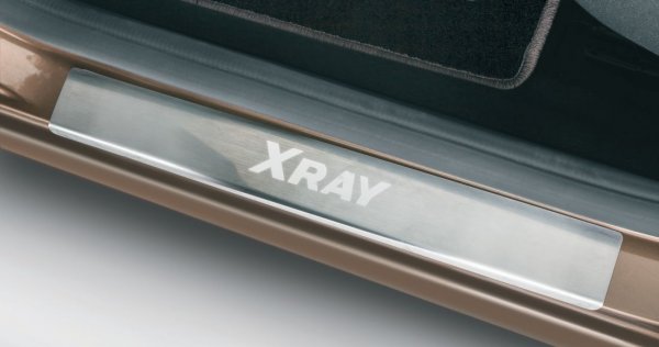 Накладки из нержавеющей стали на пороги кузова Lada XRAY