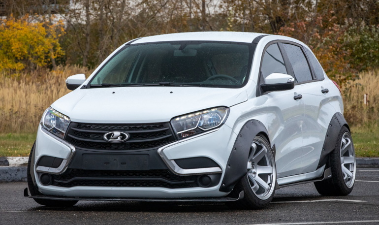 Как сделать тюнинг Lada XRAY в стиле Stance
