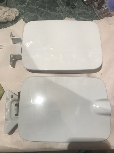 Простой способ установить запираемый лючок бензобака на Lada Vesta