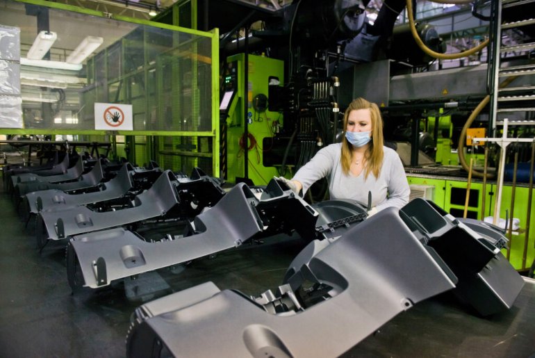 АВТОВАЗ рассказал про производство пластмассовых изделий