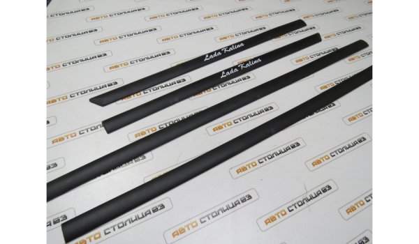 Молдинги дверей с надписью для Lada Kalina