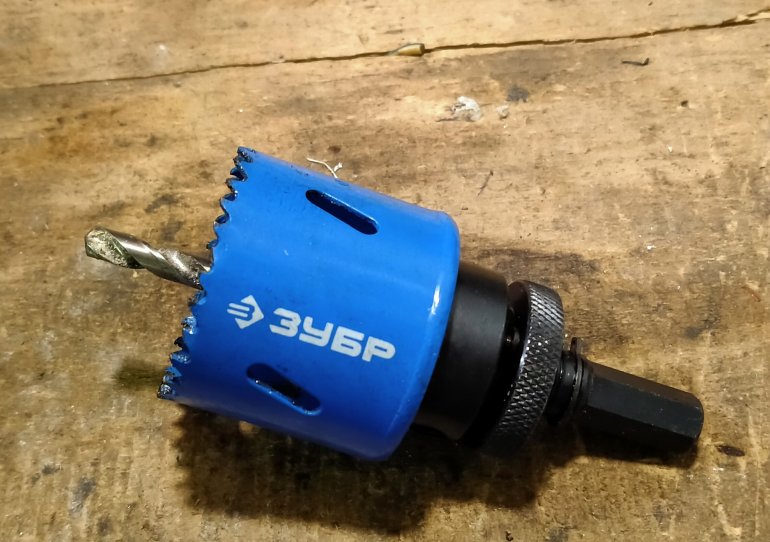 коронка диаметром 51 мм.