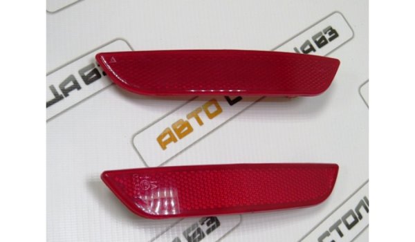 Катафоты - отражатели заднего бампера Lada XRAY