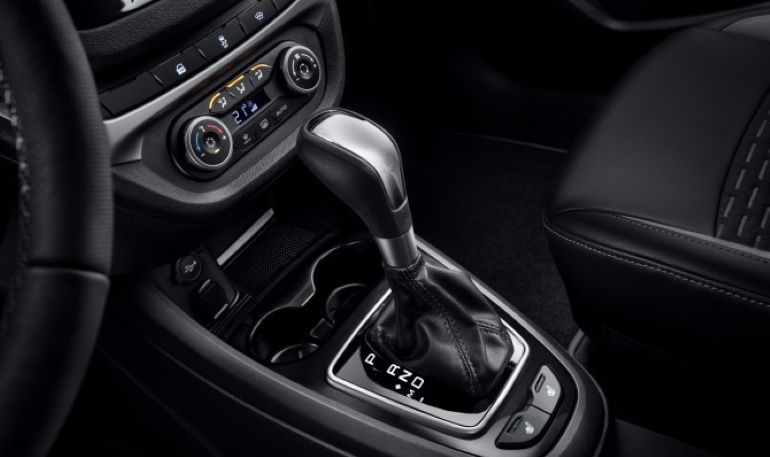 Доля продаж автомобилей с АКПП в России бьет рекорд