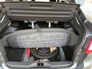 Установка ручки на пол багажника для седанов LADA