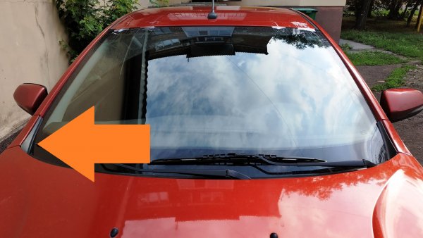 Облицовка накладки рамы ветрового окна правая для Lada Vesta