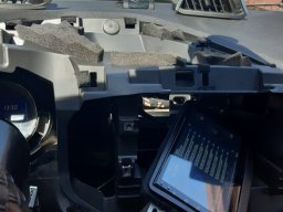 Центральная накладка торпедо