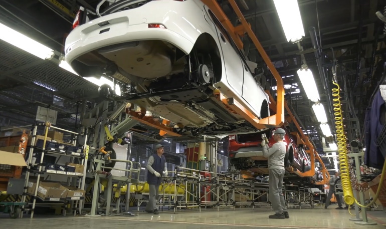 АВТОВАЗ переходит на «шестидневку» в связи с нехваткой комплектующих