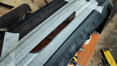 отверстие в бампере под стоп сигнал