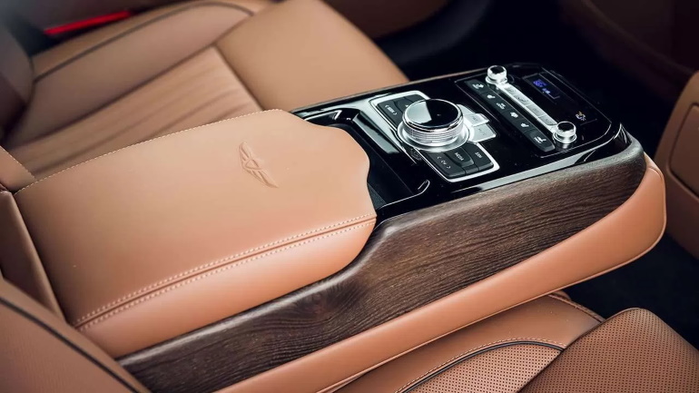 управление магнитолой на заднем ряде автомобиля