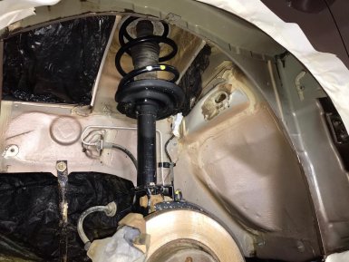 Ржавеет ли Lada XRAY, отзывы владельцев