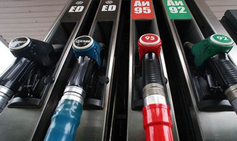 Росстандарт рассказал, на каких АЗС продают некачественное топливо
