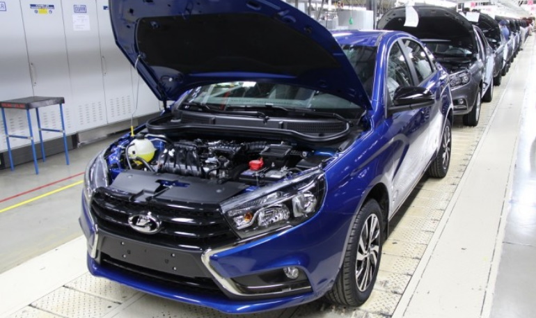 Завод LADA Ижевск увеличил выпуск Lada Vesta на 60% за шесть месяцев 2021 года