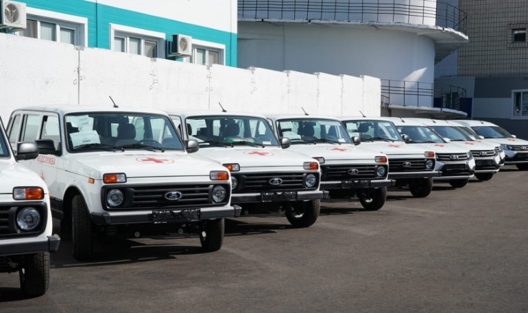 Медики Тольятти получили 43 новых Lada Largus FL