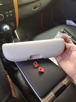 Очечник в Lada Largus