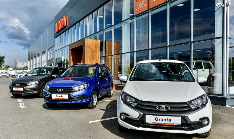 Цены на Lada Granta повысили очередной раз с 16 сентября