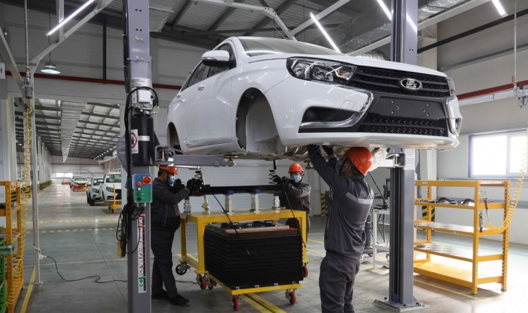 АВТОВАЗ объявил о начале серийной сборки автомобилей LADA в Узбекистане