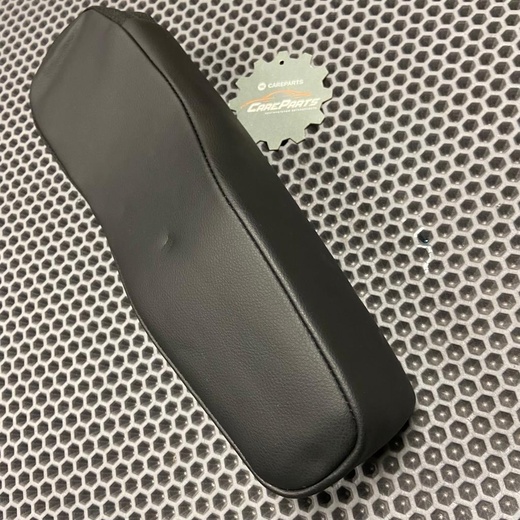 Подлокотник водительского сиденья Lada Vesta