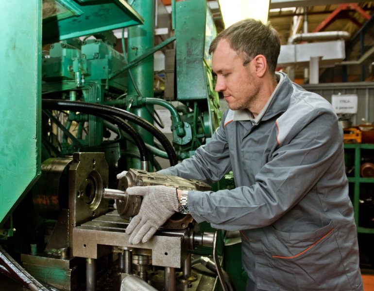 АВТОВАЗ рассказал про службу ремонта на заводе