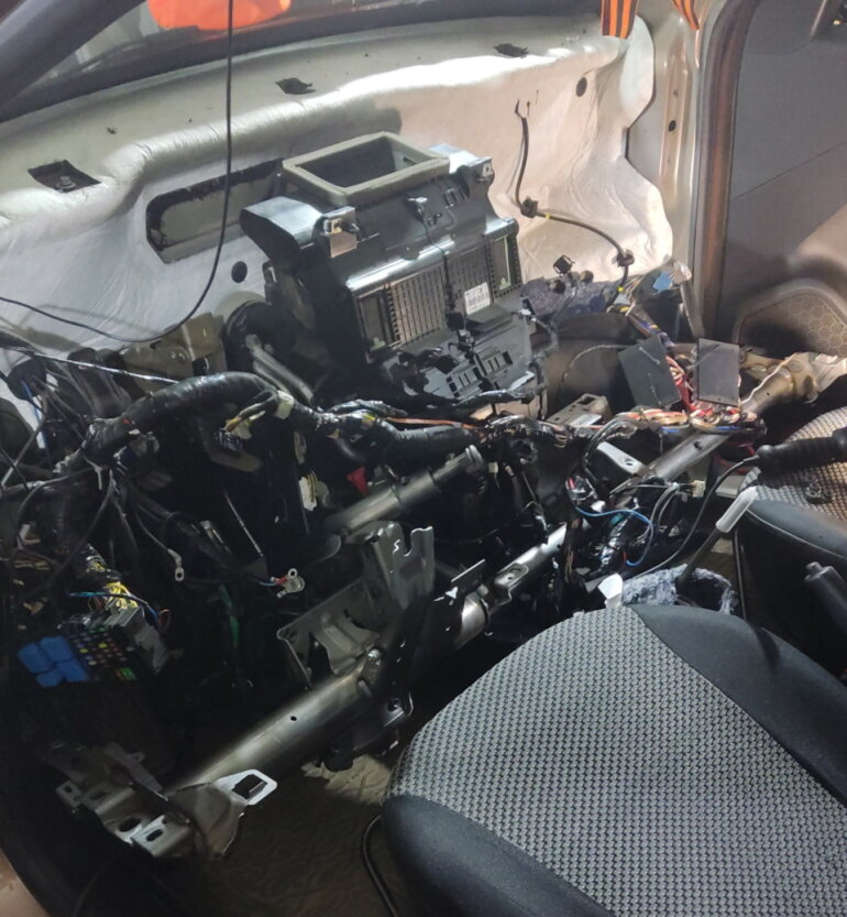 Как установить климат-контроль на Lada XRAY