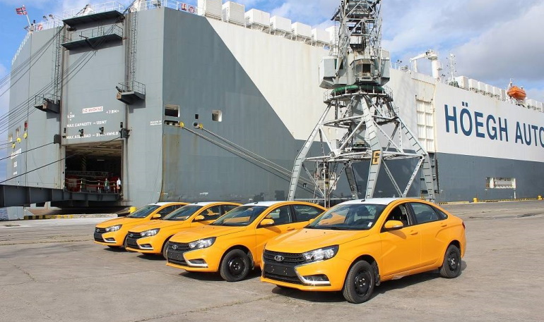 Сколько автомобилей LADA было отправлено на экспорт в 2021 году
