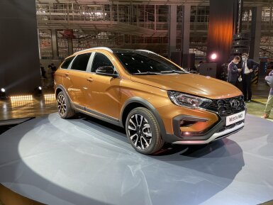 Первые живые фото и видео внешнего вида Lada Vesta NG (новое поколение)